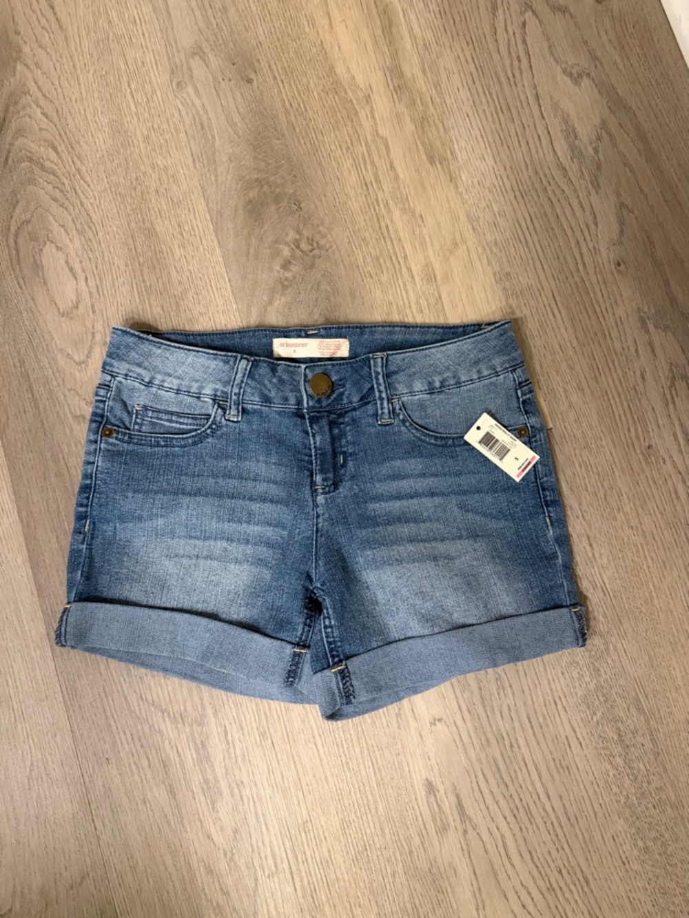 No Boundaries Medium Blue Roll-Cuff Denim Shorts